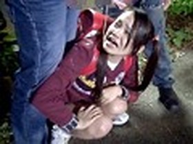 街で捕まえたロリ少女にセンズリ見せて…　サンプル画像01